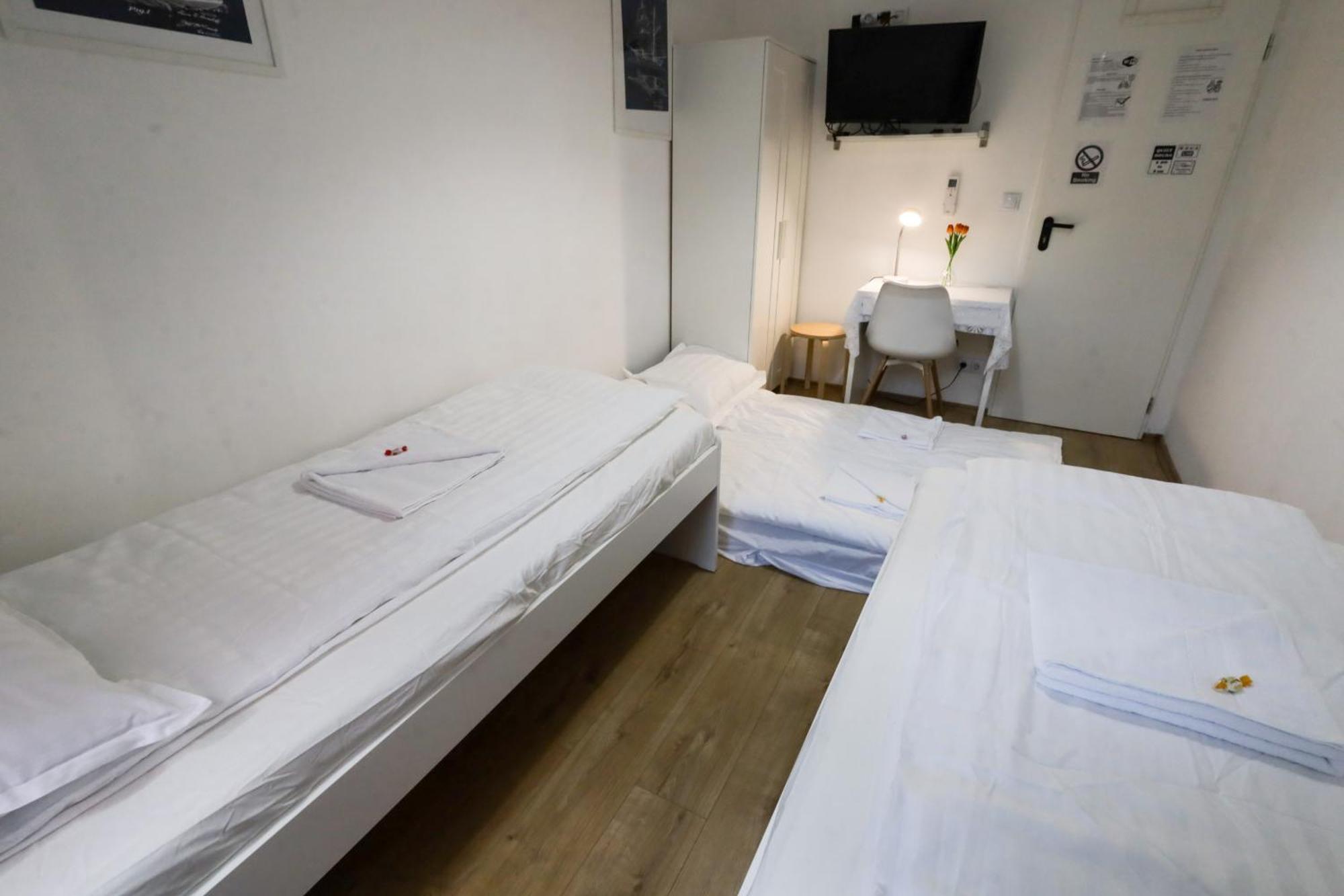 Appartement Pest-port 4 For 16 Person Boedapest