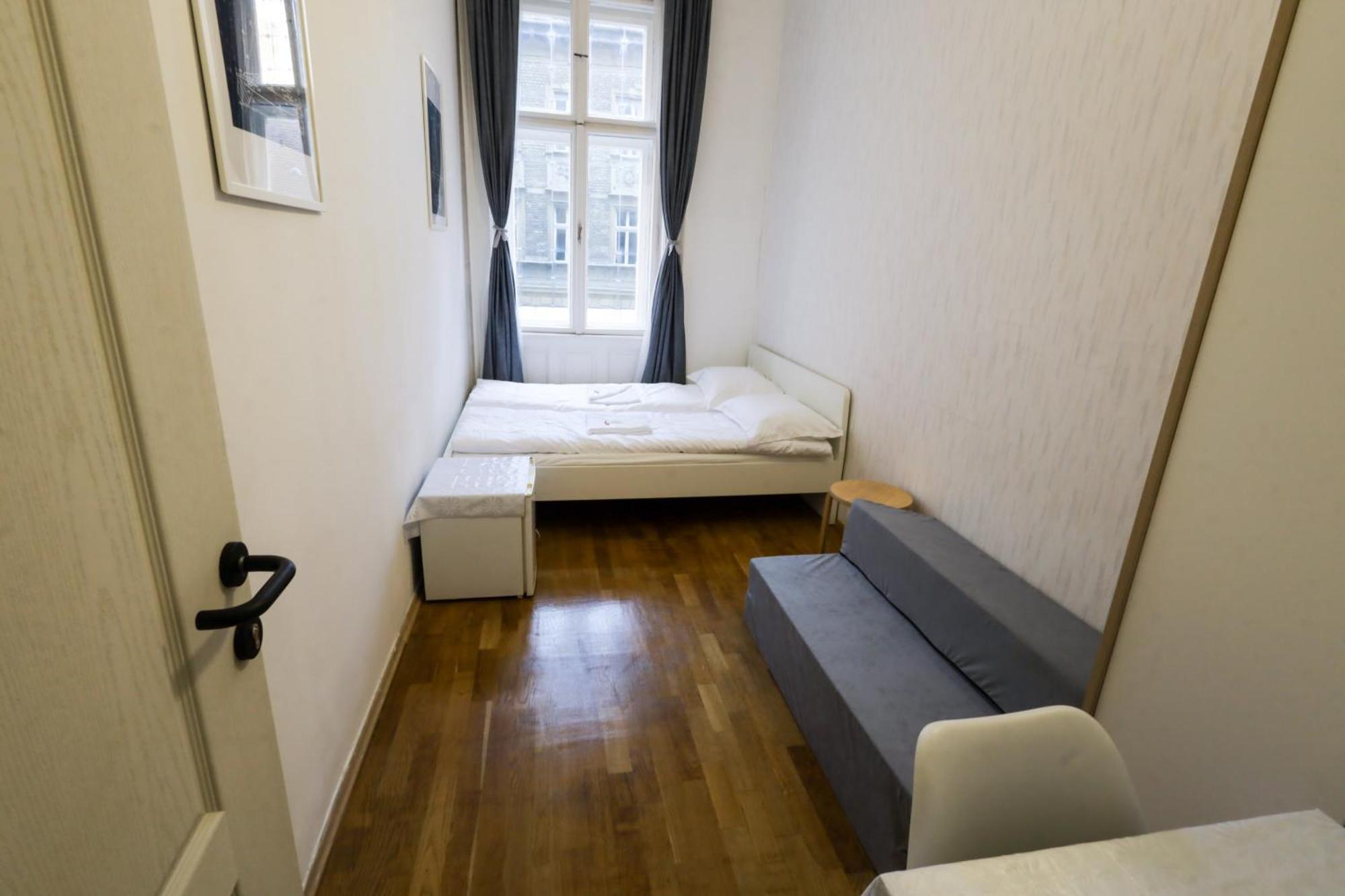 Appartement Pest-port 4 For 16 Person