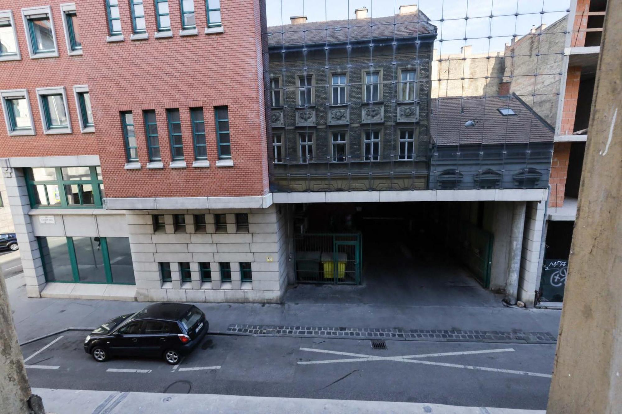 Appartement Pest-port 4 For 16 Person Boedapest