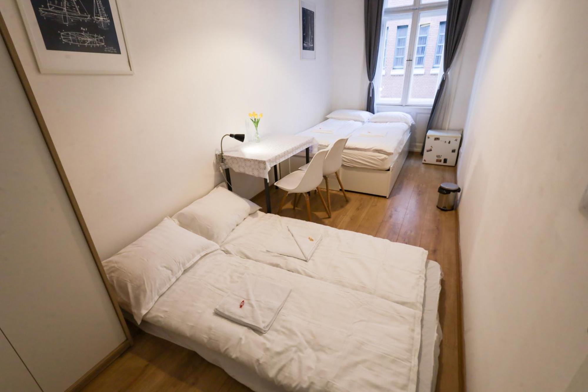 Appartement Pest-port 4 For 16 Person *