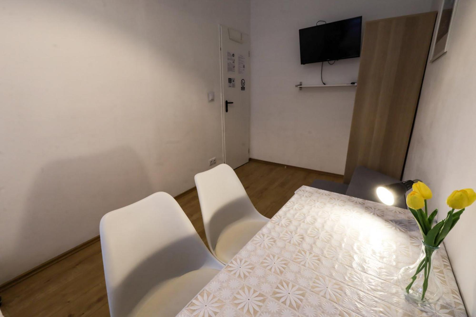 Appartement Pest-port 4 For 16 Person *